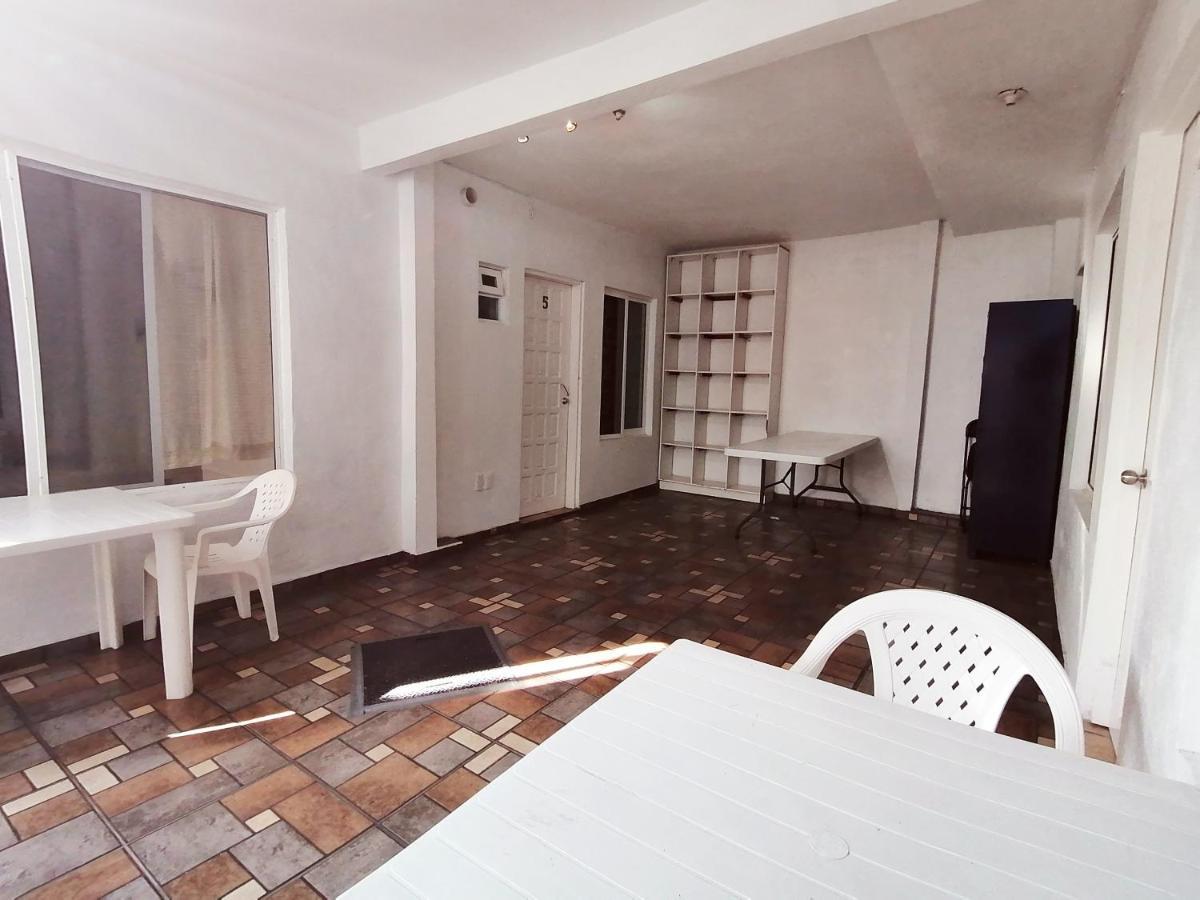 Hostal Maple Querétaro Extérieur photo