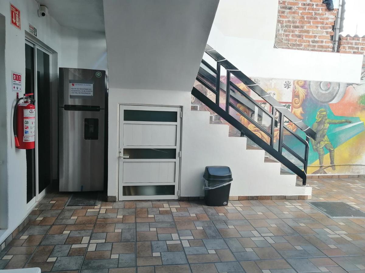 Hostal Maple Querétaro Extérieur photo