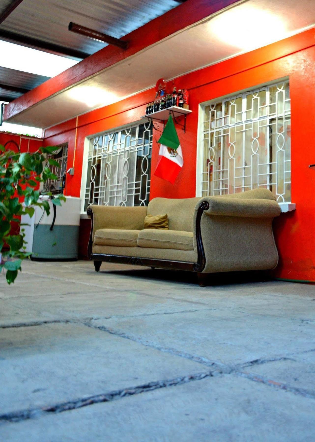 Hostal Maple Querétaro Extérieur photo