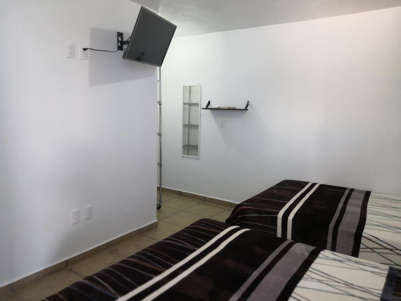 Hostal Maple Querétaro Extérieur photo