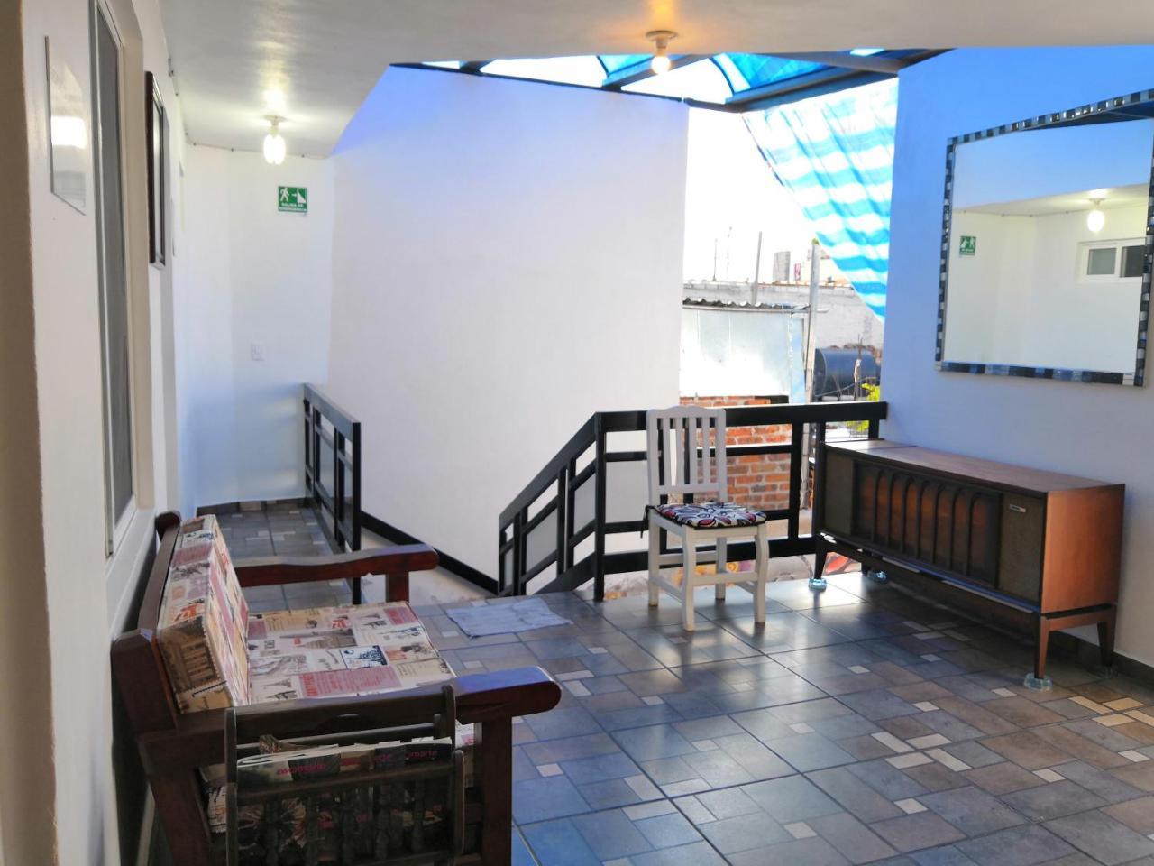 Hostal Maple Querétaro Extérieur photo
