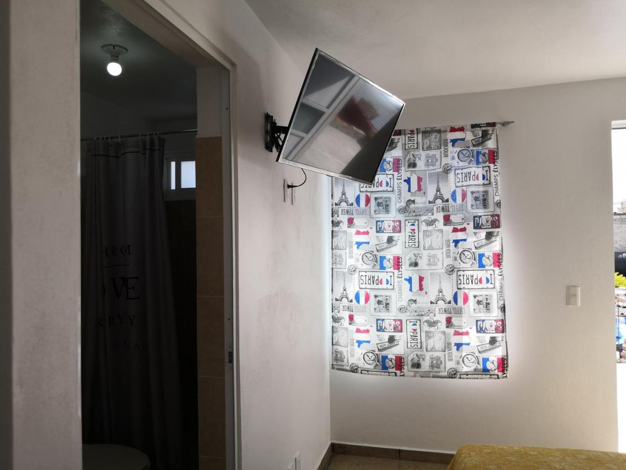 Hostal Maple Querétaro Extérieur photo
